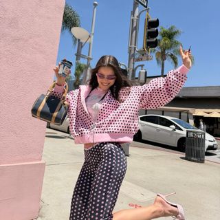 Emilia Mernes feet photo 3