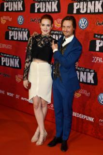 Emilia Schüle feet photo thumbnail