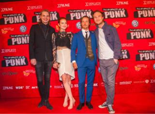 Emilia Schüle feet photo thumbnail