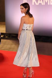 Emilia Schüle feet photo thumbnail