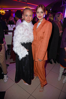 Emilia Schüle feet photo thumbnail