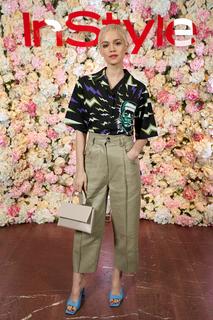 Emilia Schüle feet photo thumbnail