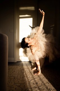 Emilia Schüle feet photo thumbnail