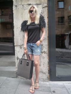 Emilia de Poret feet photo 15