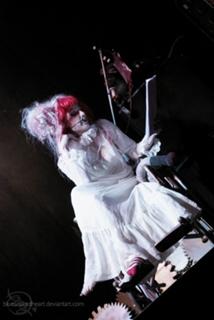 Emilie Autumn feet photo 4
