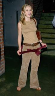 Emilie de Ravin feet photo thumbnail
