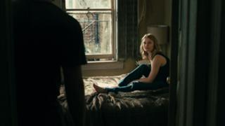 Emilie de Ravin feet photo thumbnail