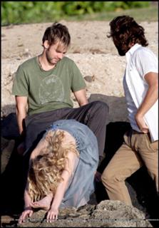Emilie de Ravin feet photo thumbnail