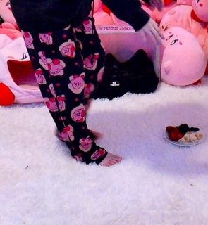 Emily 'Emiru' Schunk feet photo thumbnail