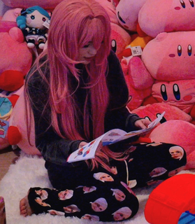 Emily 'Emiru' Schunk feet photo thumbnail