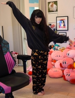 Emily 'Emiru' Schunk feet photo thumbnail