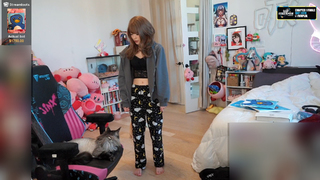 Emily 'Emiru' Schunk feet photo thumbnail