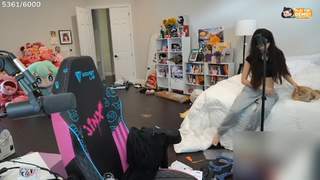 Emily 'Emiru' Schunk feet photo thumbnail