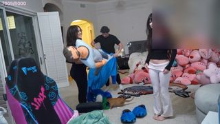 Emily 'Emiru' Schunk feet photo thumbnail