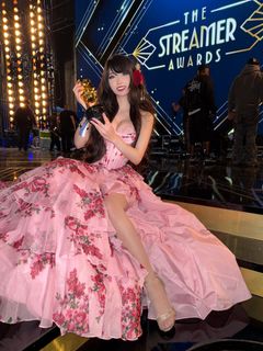 Emily 'Emiru' Schunk feet photo 14