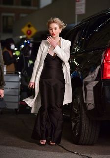 Emily Alyn Lind feet photo thumbnail