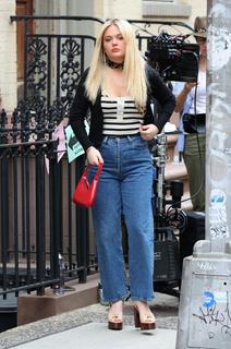 Emily Alyn Lind feet photo thumbnail