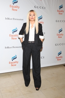 Emily Alyn Lind feet photo thumbnail