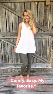 Emily Ann Roberts feet photo 9