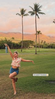 Emily Ann Roberts feet photo 5