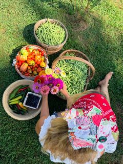 Emily Ann Roberts feet photo 8