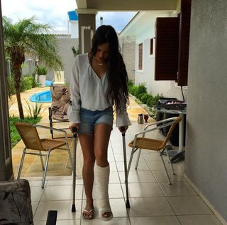 Emily Araujo feet photo 8
