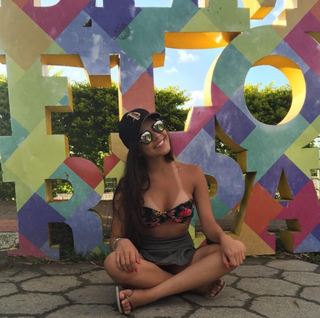 Emily Araujo feet photo 7