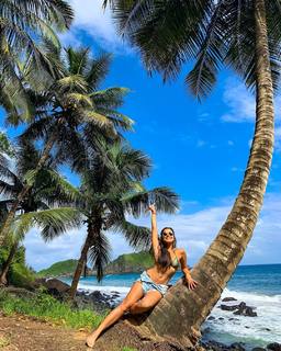Emily Araujo feet photo 8