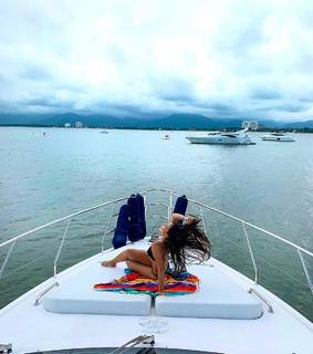 Emily Araujo feet photo 7