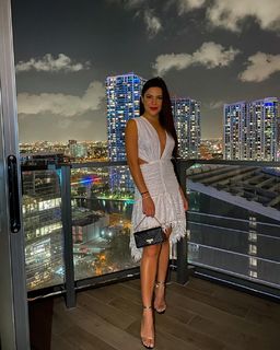 Emily Araujo feet photo 20