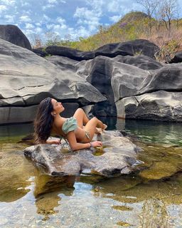 Emily Araujo feet photo 3