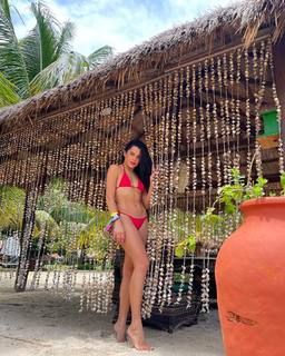 Emily Araujo feet photo 5