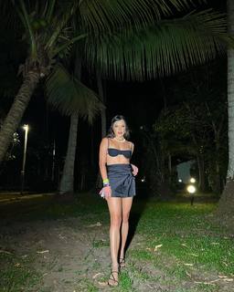 Emily Araujo feet photo 4