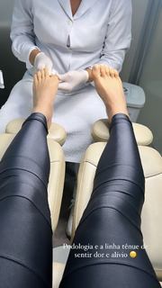 Emily Araujo feet photo 13