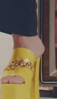 Emily Armstrong feet photo thumbnail