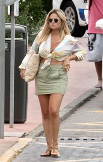 Emily Atack feet photo thumbnail