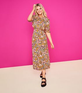 Emily Atack feet photo thumbnail