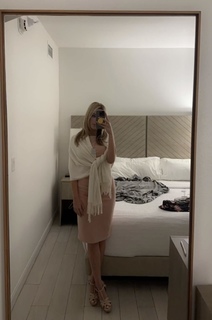 Emily Austin feet photo 6