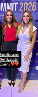 Emily Austin feet photo 4