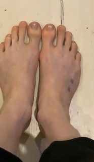 Emily Beecham feet photo 11