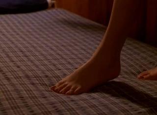 Emily Bergl feet photo 1