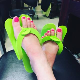 Emily Bergl feet photo 7