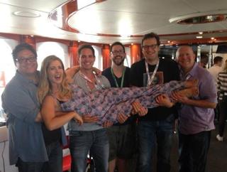 Emily Bett Rickards feet photo thumbnail