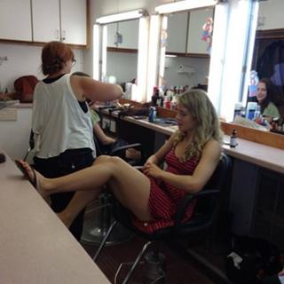 Emily Bett Rickards feet photo thumbnail