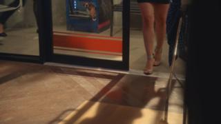 Emily Bett Rickards feet photo thumbnail