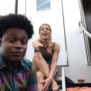 Emily Bett Rickards feet photo thumbnail