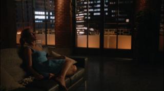 Emily Bett Rickards feet photo thumbnail
