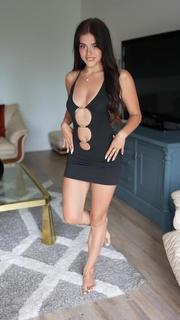 Emily Black feet photo thumbnail