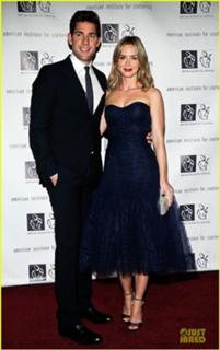 Emily Blunt feet photo thumbnail