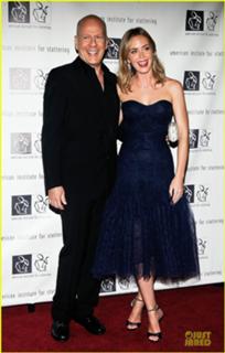 Emily Blunt feet photo thumbnail